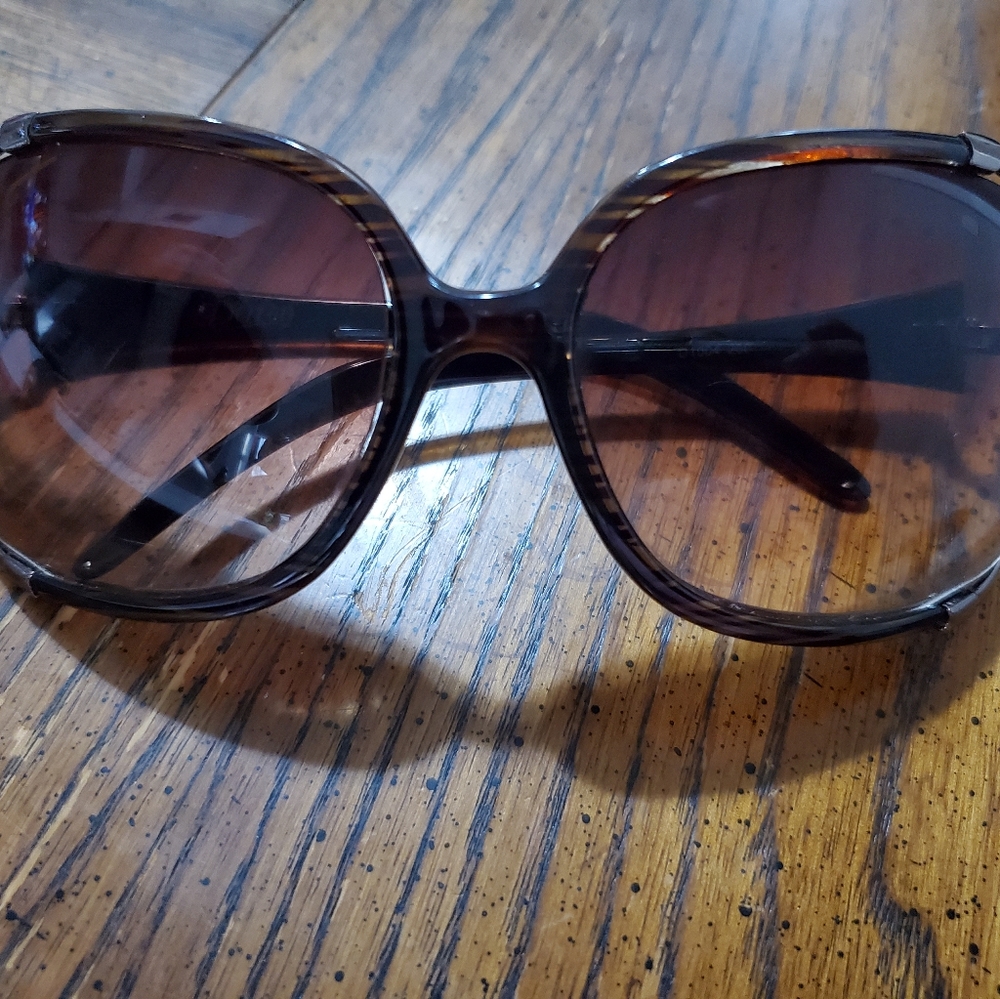Dereon sunglasses